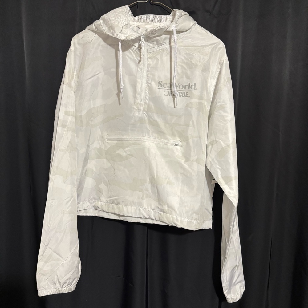 Sea World Rescue Lightweight Cropped Pull Over Hooded Windbreaker size L
